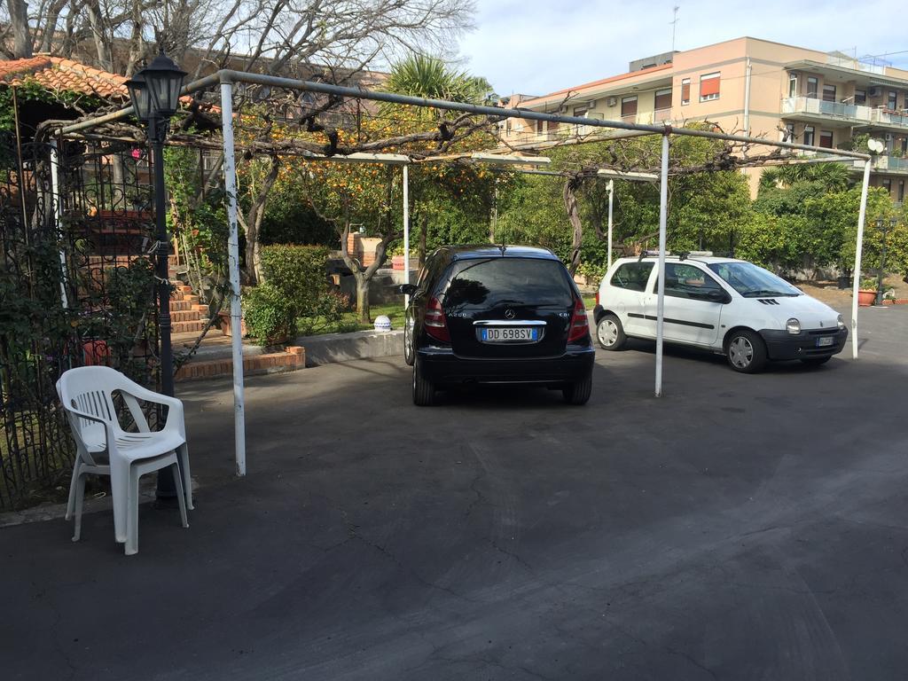 B&B Il Bagolaro Dell'Etna Sant'Agata Li Battiati Exterior foto