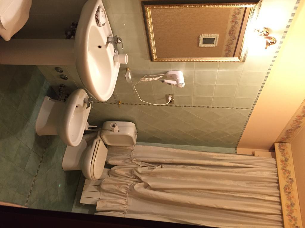 B&B Il Bagolaro Dell'Etna Sant'Agata Li Battiati Habitación foto